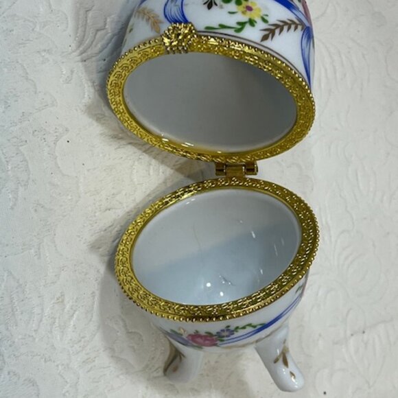 VTG Hand Painted Faberge Style Floral Porcelain Egg Shaped Hinged Jewelry Box - Picture 10 of 16